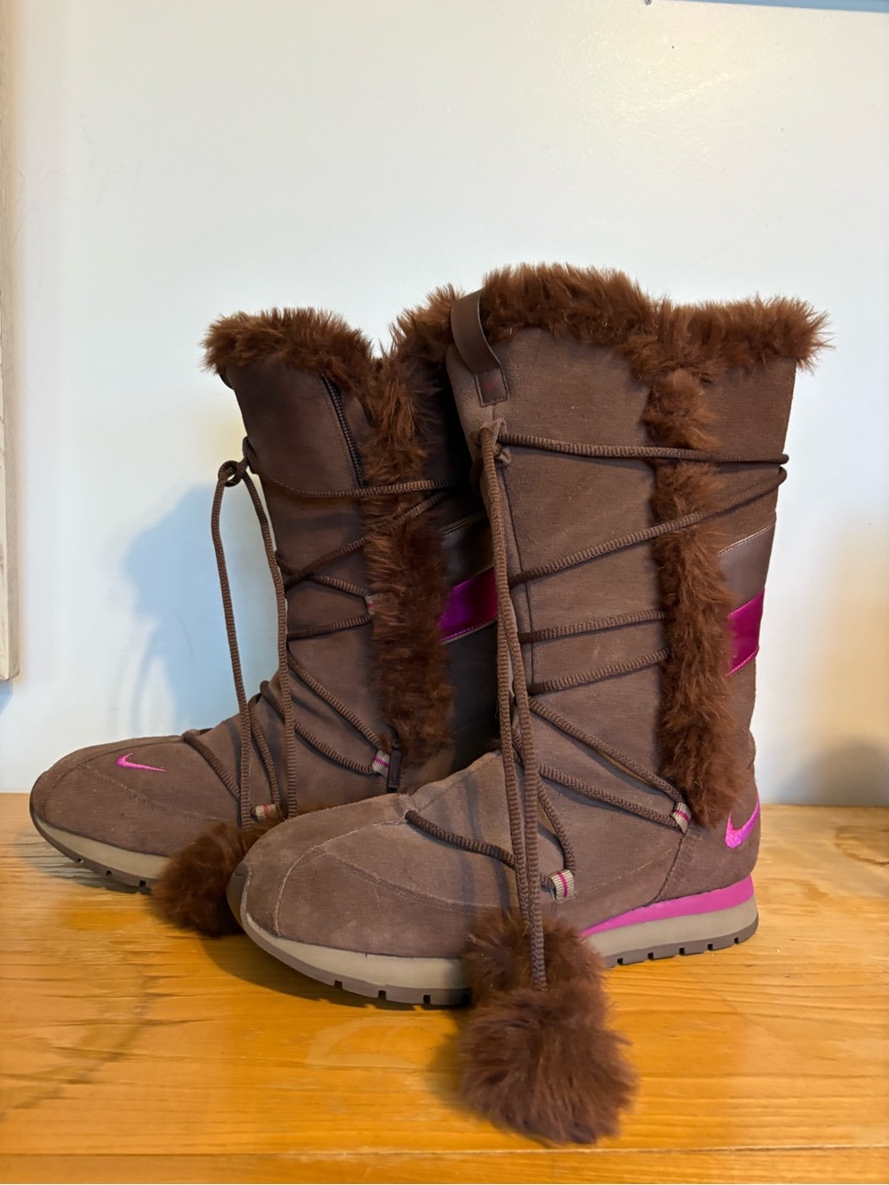 Nike Women’s Brown Winter Boots with Pink Accents 8.5